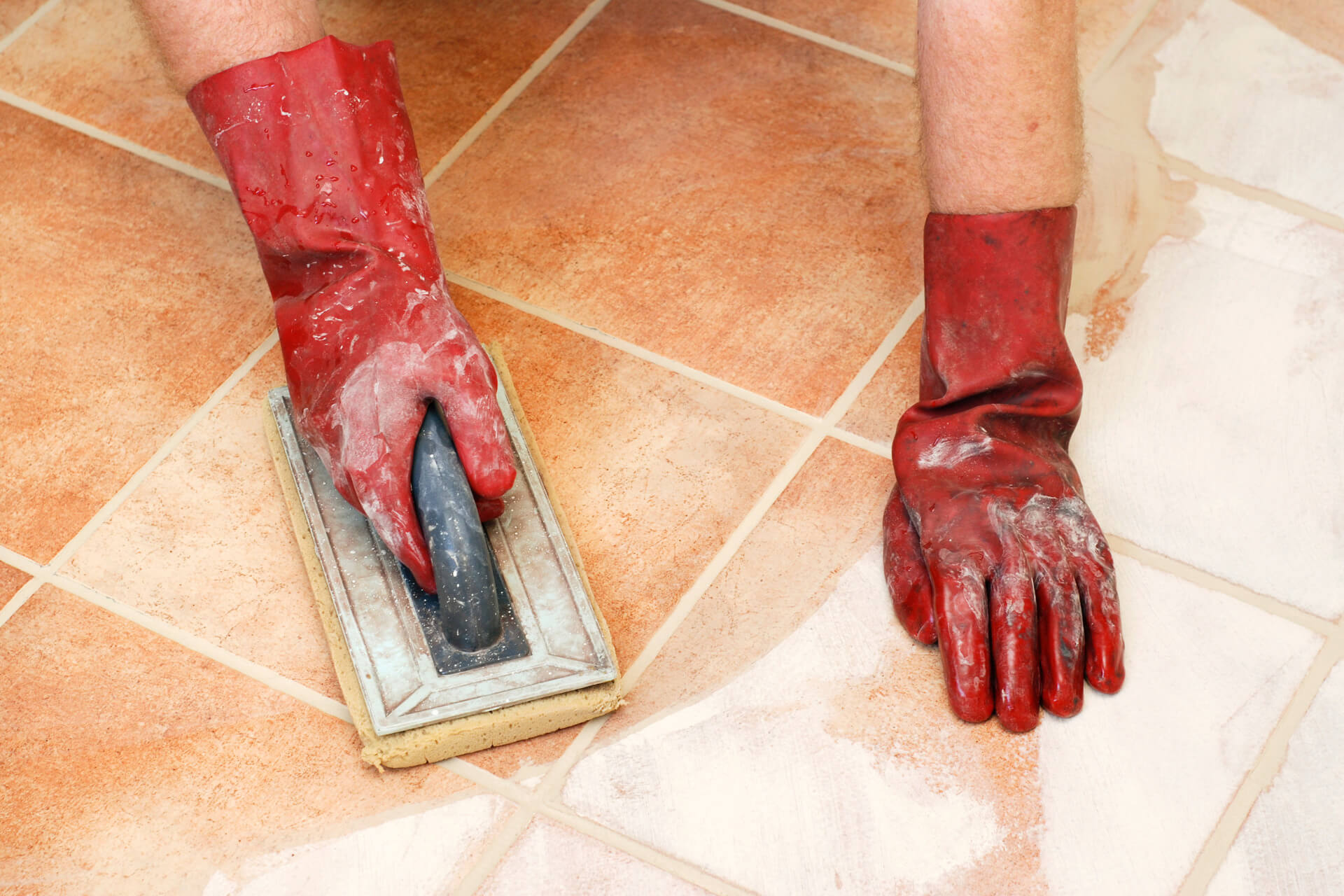 Comment enlever du ciment sur du carrelage ? WD40 Africa