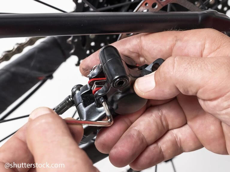 How to change bicycle brake pads ? WD40 Africa