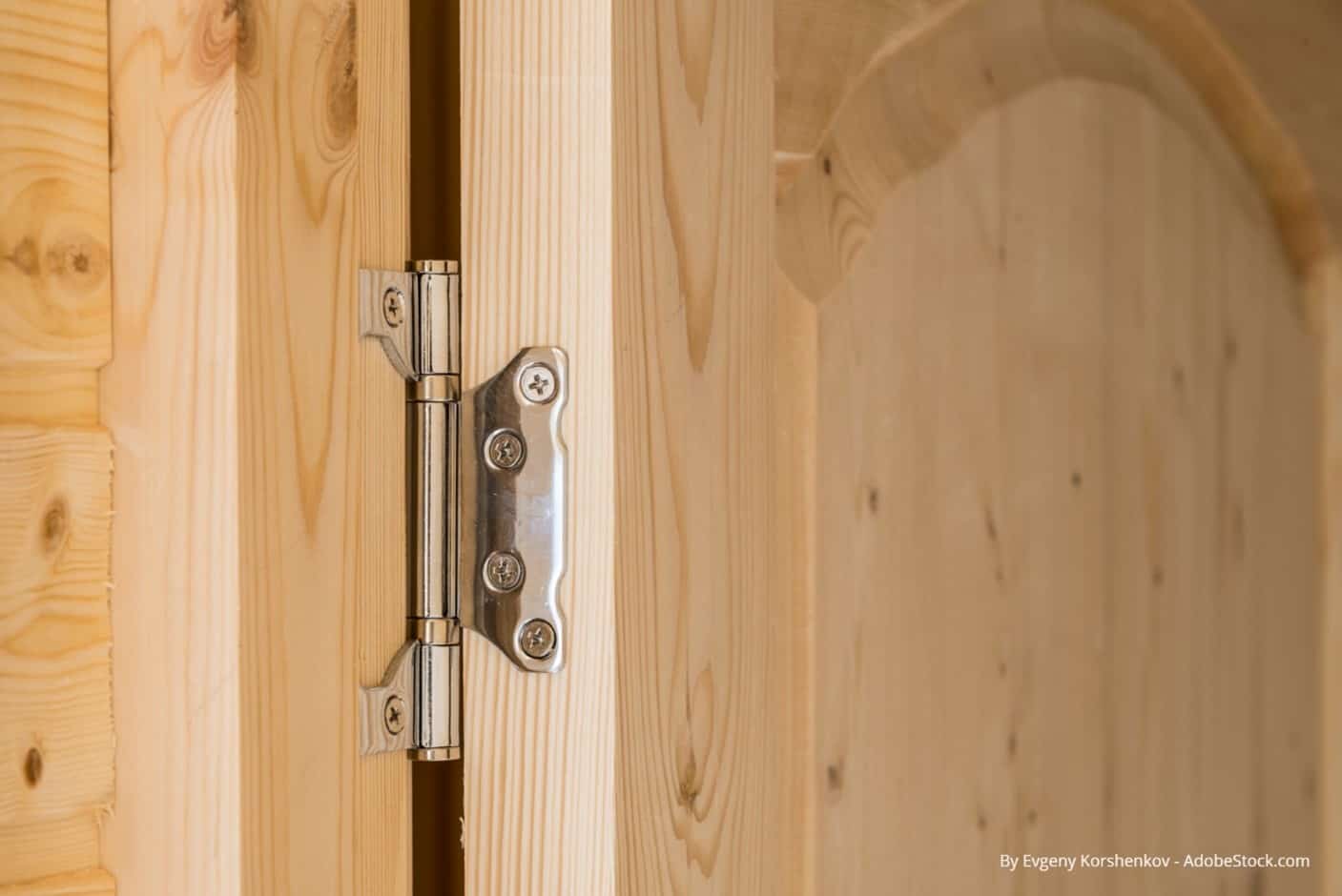 How to lubricate hinges WD40 Africa