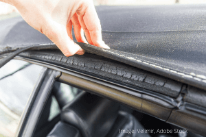 How to clean and protect car window rubber seals with silicone lubricant How to clean and protect car window rubber seals with silicone lubricant