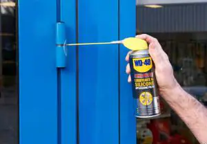 How to keep door and window hinges lubricated - WD-40 Africa